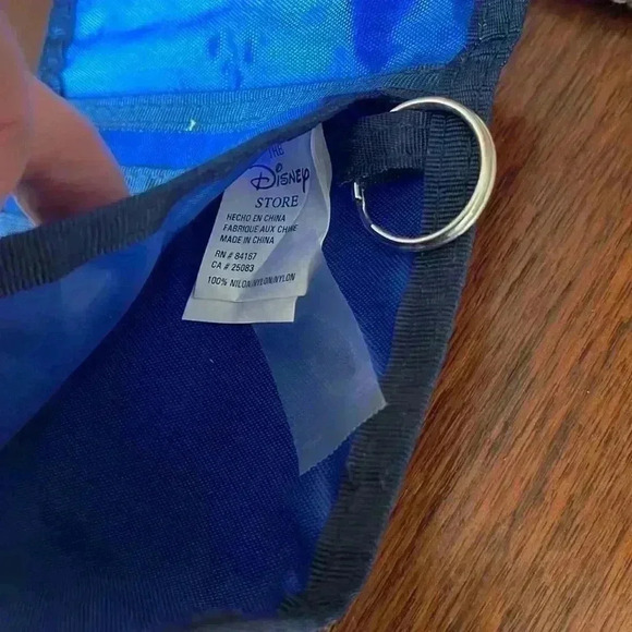 Vintage Tigger the tiger wallet by Disney. - Picture 4 of 5